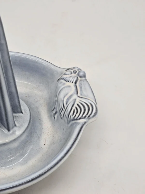 Ceramiczny stojak do pieczenia kurczaka W Germany z motywem koguta 25 cm