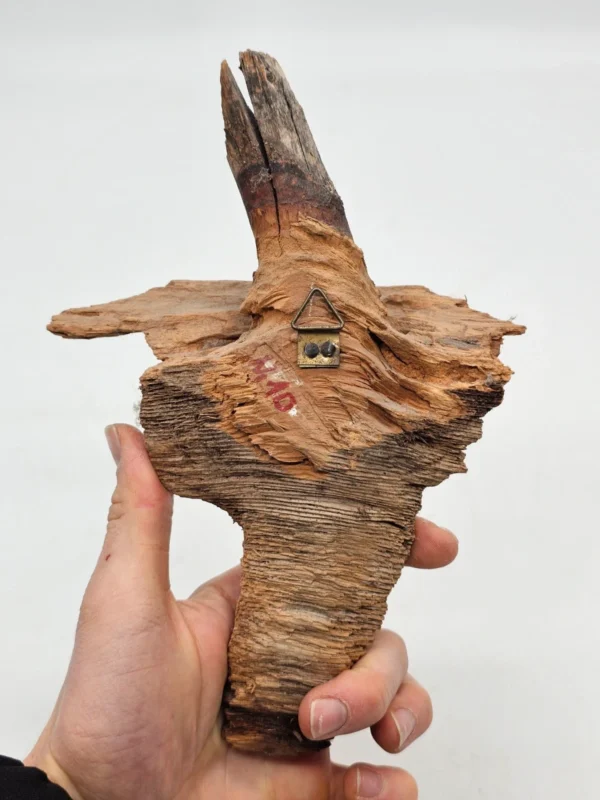 Ręcznie robiona maska z kory drewna na ścianę 24x17 cm