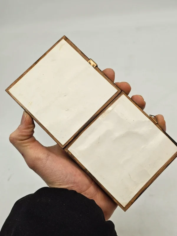 Dwa obrazki kafelki w drewnianych ramkach 2 szt 9x9 cm