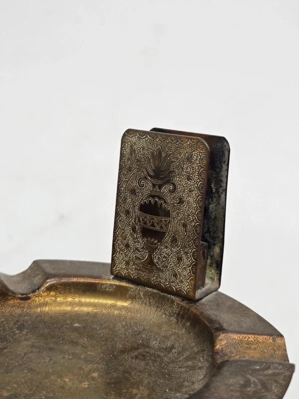 Ozdobna popielniczka z uchwytem na zapałki retro metal 14,5 cm