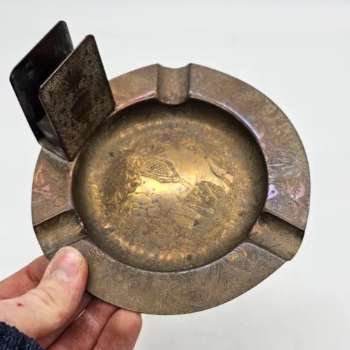Ozdobna popielniczka z uchwytem na zapałki retro metal 14,5 cm