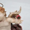 Figurka aniołka putto Collezione Sud Import 25 cm na Drewnianej podstawie