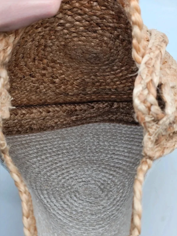 Torba pleciona depot jutowa z kwiatowym nadrukiem okrągła 40 cm