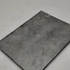 Metalowa plakieta relief Brodaty mężczyzna z fajką vintage 24 × 30 cm
