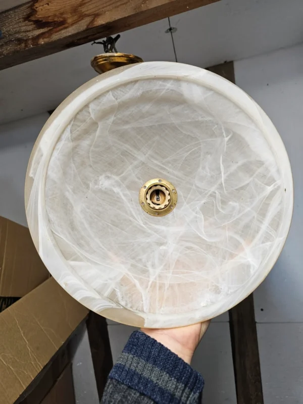 Lampa wisząca Murano Italia szkło alabastrowe mosiądz 52 cm