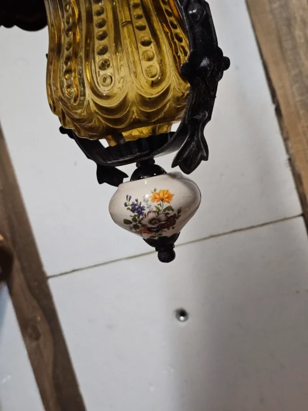 Lampa wisząca vintage bursztynowe szkło miedziany kapelusz ceramiczny detal 82 cm