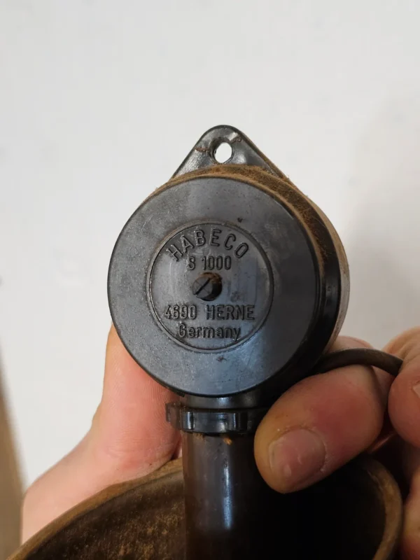 Lampa wisząca vintage Habeco Germany regulowana mleczne szkło drewno 67 cm