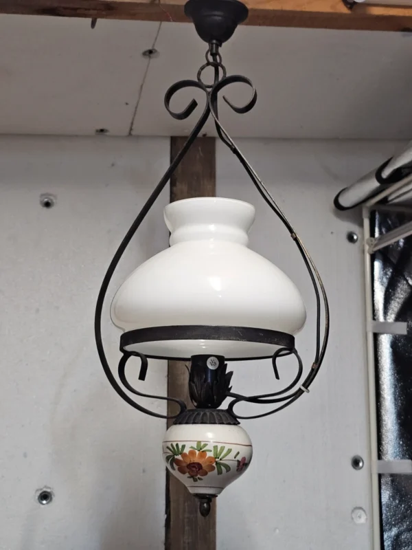 Lampa wisząca vintage rustykalna szkło mleczne ceramika kwiaty 69 cm