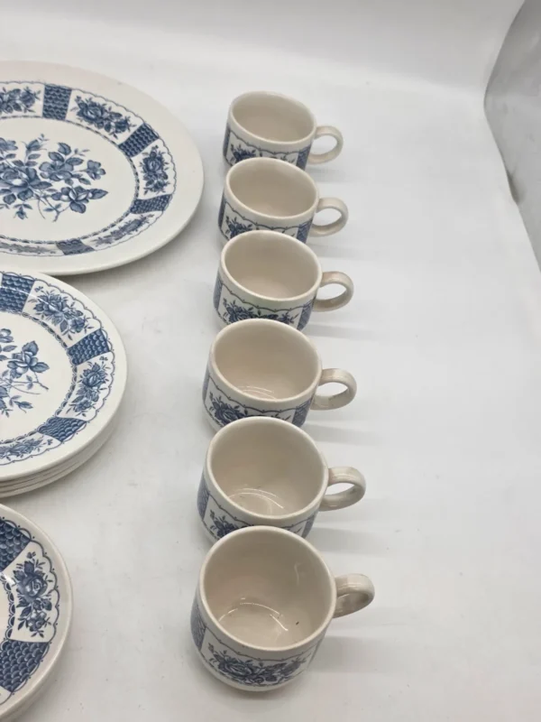 Zestaw Johnson Bros England niebieski – 6 filiżanek + talerze vintage