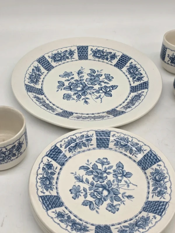 Zestaw Johnson Bros England niebieski – 6 filiżanek + talerze vintage