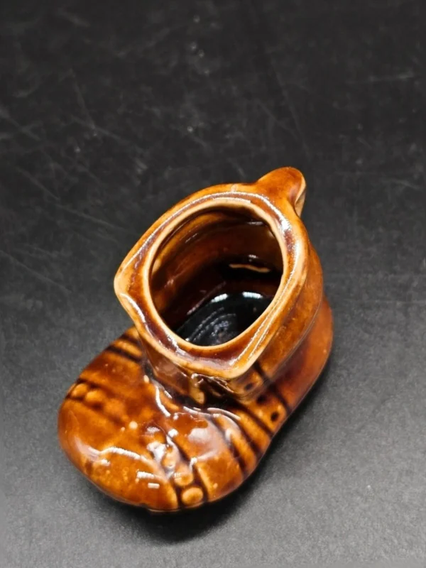Miniaturowy But ceramiczny Fackelmann – brązowe szkliwo retro