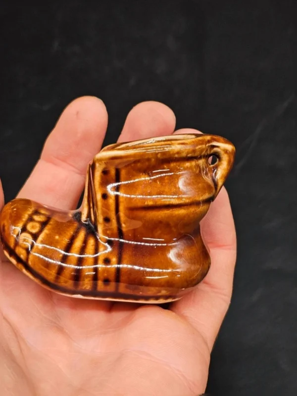 Miniaturowy But ceramiczny Fackelmann – brązowe szkliwo retro