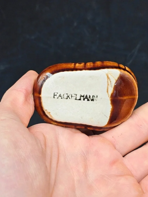 Miniaturowy But ceramiczny Fackelmann – brązowe szkliwo retro