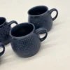 Komplet 6 granatowych kubków ceramicznych reliefowych vintage retro