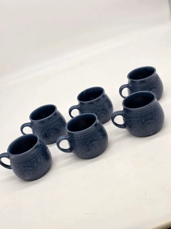Komplet 6 granatowych kubków ceramicznych reliefowych vintage retro