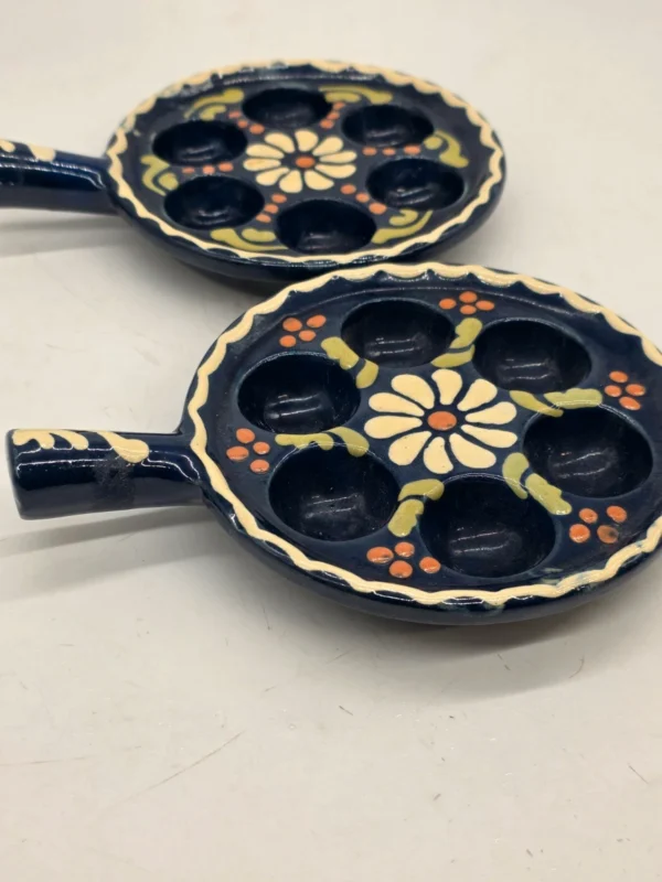 Zestaw 2 ceramicznych naczyń do ślimaków escargot 6 otworów granatowe folk