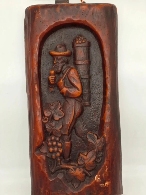 Płaskorzeźba ścienna z wosku winiarz winobranie dekoracja 47x20 cm