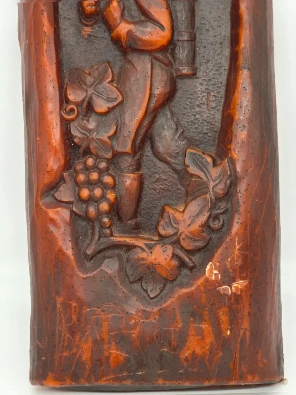 Płaskorzeźba ścienna z wosku winiarz winobranie dekoracja 47x20 cm
