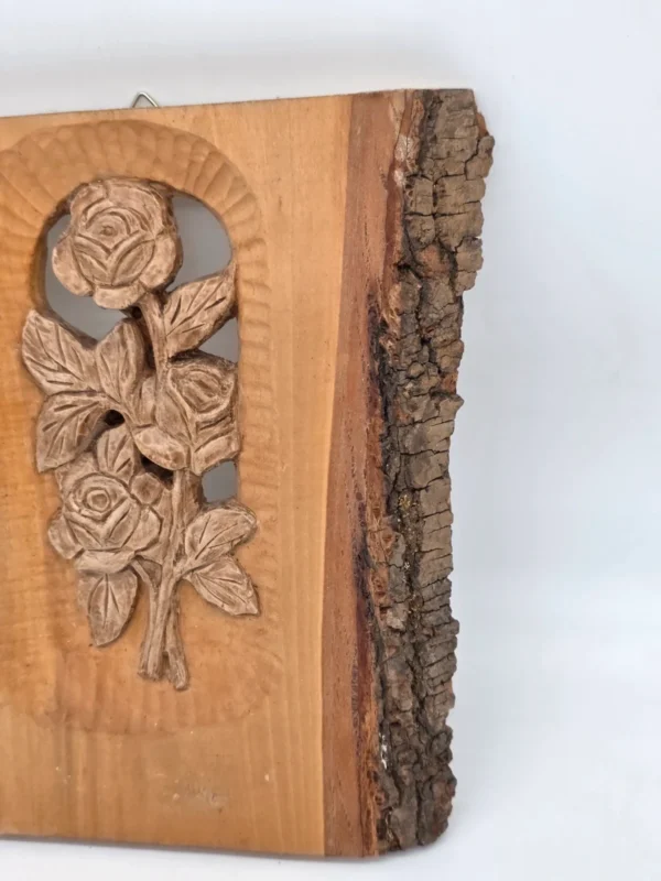 Płaskorzeźba z różami dekoracja ścienna 19x25 cm rustykalna