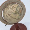 Mini globus vintage na drewnianej podstawie 19 cm Made in Hong Kong
