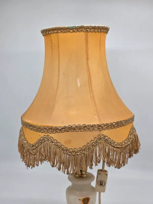 Lampa stołowa vintage z frędzlami 55 cm klosz do renowacji