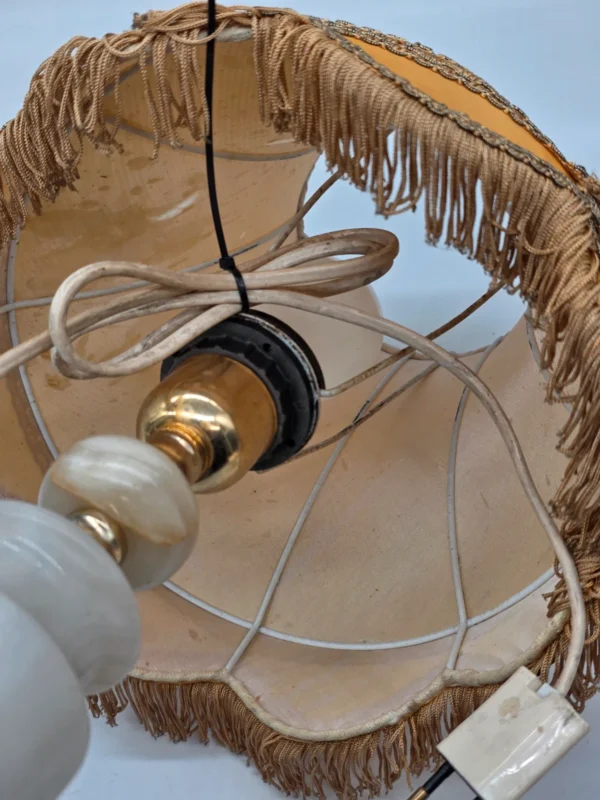 Lampa stołowa vintage z frędzlami 55 cm klosz do renowacji