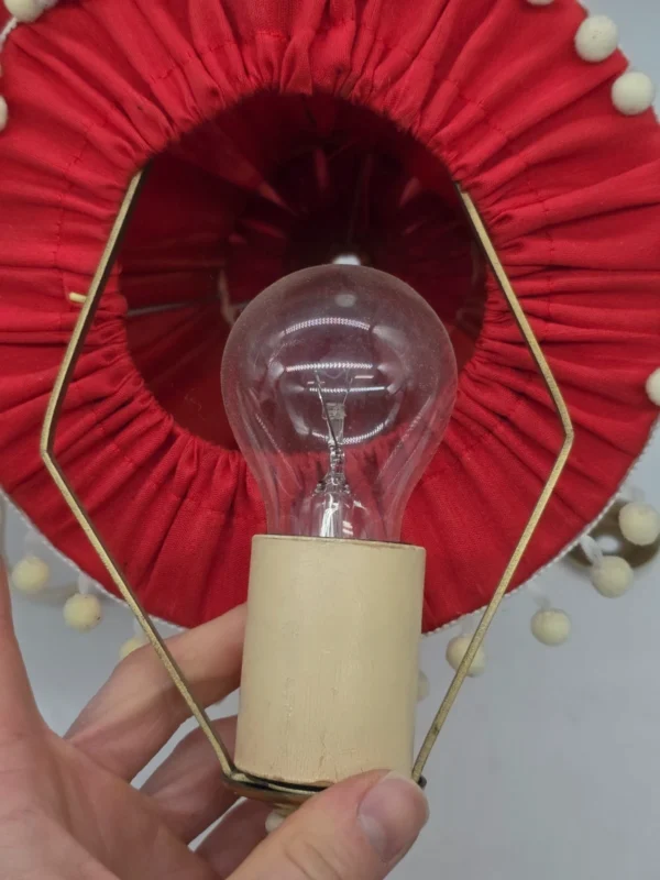 Para lampek stołowych vintage czerwone abażury z pomponami