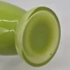 Wazon ze szkła dmuchanego limonkowa zieleń 20 cm vintage