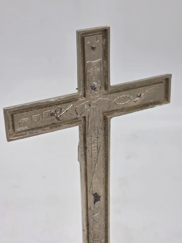 Krzyż stojący crucyfiks masa perłowa Niemcy 29 cm Arma Christi