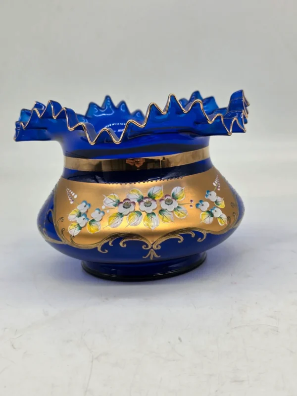 Wazon patera szkło kobaltowe Bohemia złocenia wysoka emalia kwiaty 20 cm