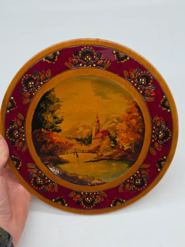 Talerz drewniany ozdobny ręcznie malowany pejzaż folk art vintage 24 cm