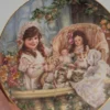 Talerz kolekcjonerski Sandra Kuck Cats in the Cradle fine china 21.5 cm