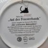 Talerz kolekcjonerski Kahla koty Jürgen Scholz Na parapecie 20 cm