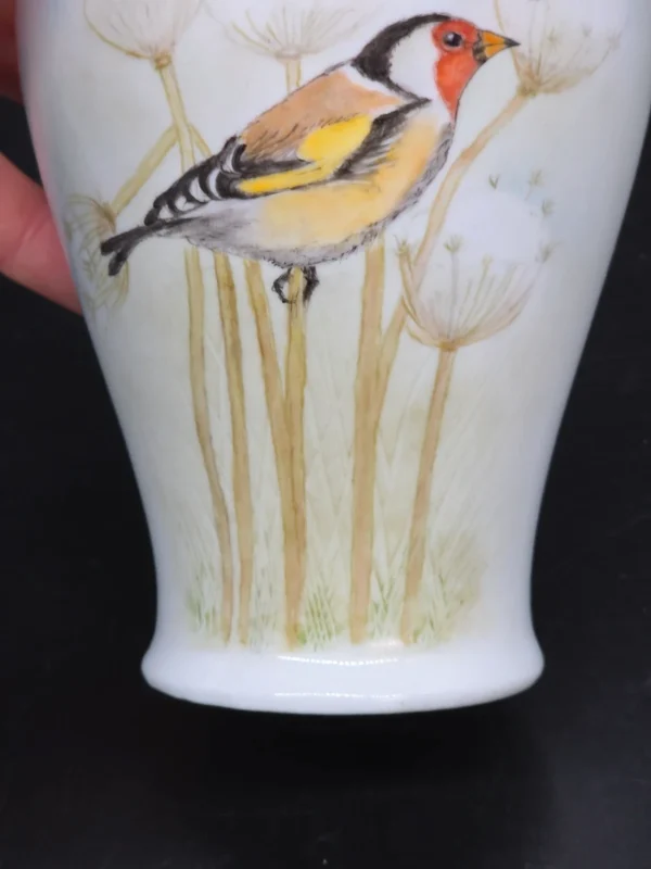 Porcelanowa waza z pokrywką motyw ptaka Szczygieł 24 cm