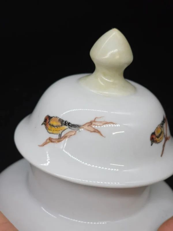 Porcelanowa waza z pokrywką motyw ptaka Szczygieł 24 cm
