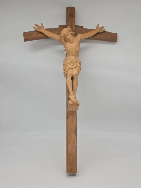 Duży drewniany krzyż rzeźba Chrystusa rękodzieło ludowe 72 cm