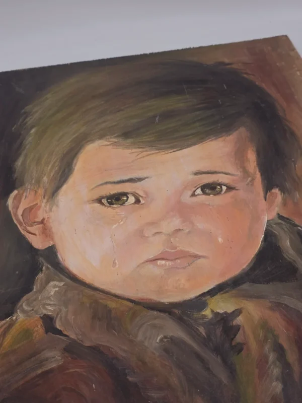 Portret płaczącego chłopca obraz na płycie drewnianej 50x70 cm