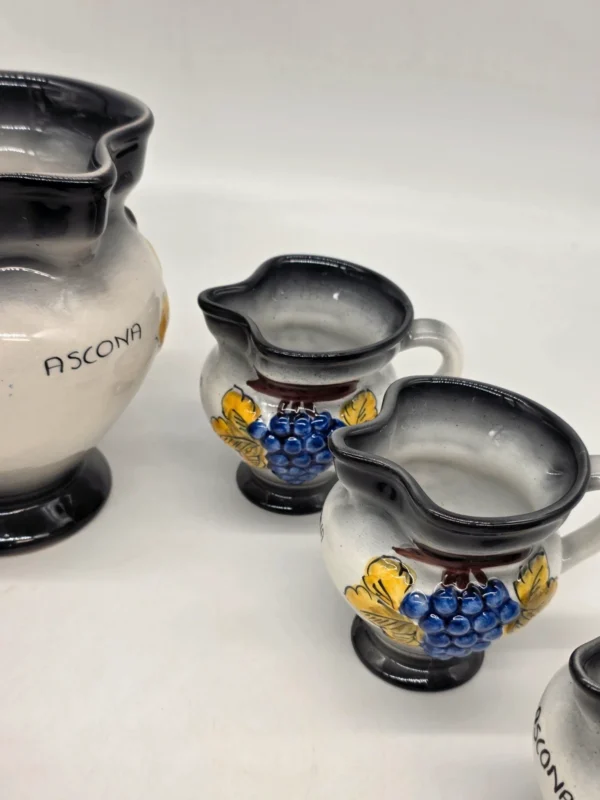 Ceramiczny zestaw do wina Ascona dzbanek i 6 kubków relief winogrona