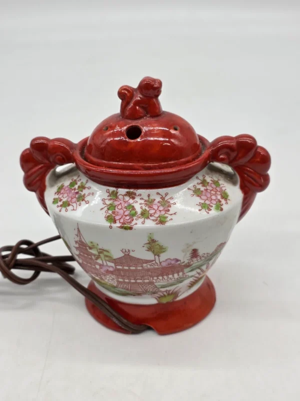Japońska lampa porcelanowa zapachowa Gejsze Pies Fu styl Kutani