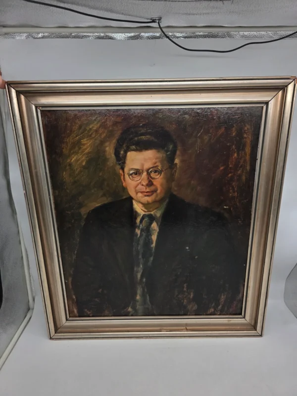Portret mężczyzny w okularach 1945 sygn. H. Frigger obraz olejny 60x67