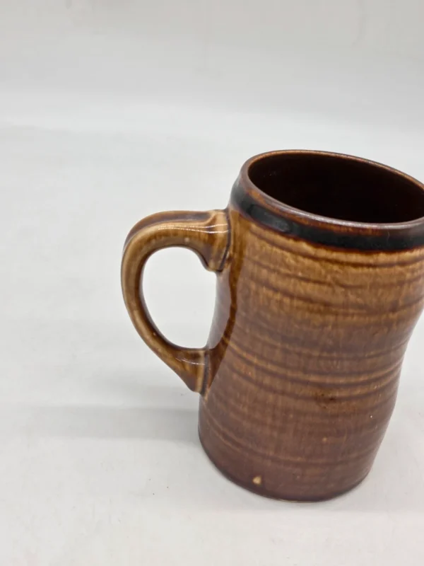 Niemiecki kufel ceramiczny vintage studio pottery brązowy 15 cm