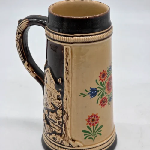 Smukły kufel ceramiczny relief motyw kwiatowy i alpejski 19 cm