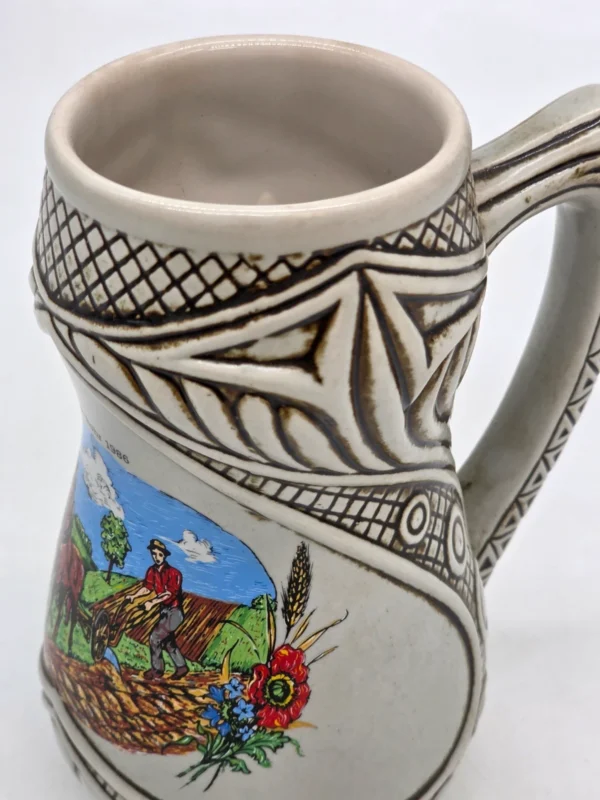 Kufel ceramiczny kolekcjonerski WF Rohr 1986 relief scenka orka 17 cm