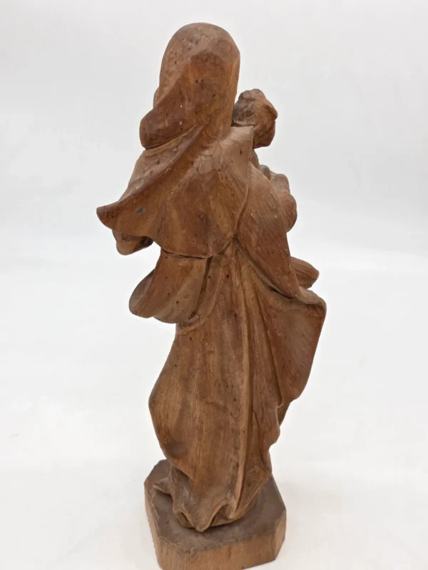 Drewniana rzeźba Madonna z Dzieciątkiem rękodzieło figura 42 cm