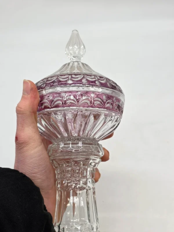 Elegancki puchar szklany z pokrywą na marmurowej podstawie 33 cm