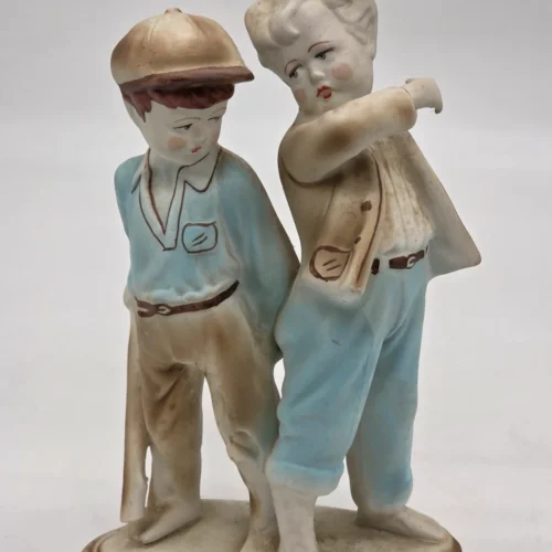 Figurka porcelanowa Chłopcy ARPO Curtea de Arges Rumunia vintage 17 cm