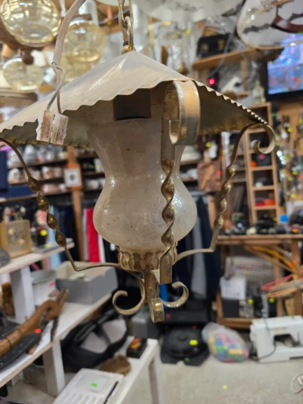 Lampa wisząca latarnia mosiężna retro rustykalna szkło mrożone 31 cm