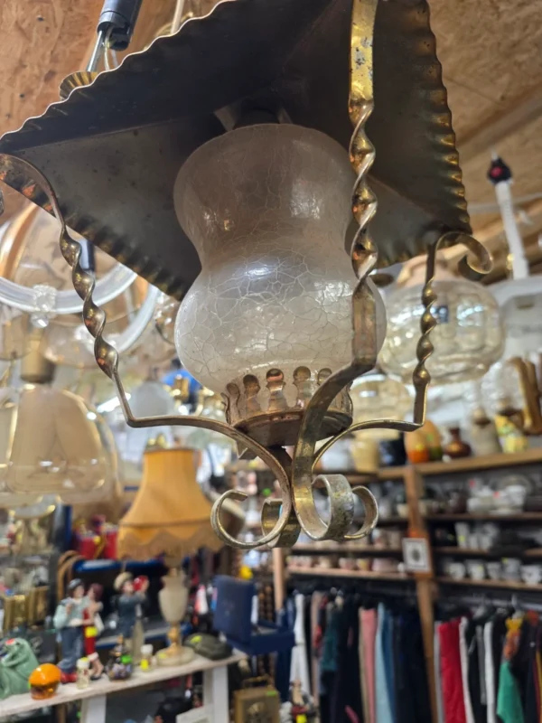 Lampa wisząca latarnia mosiężna retro rustykalna szkło mrożone 31 cm
