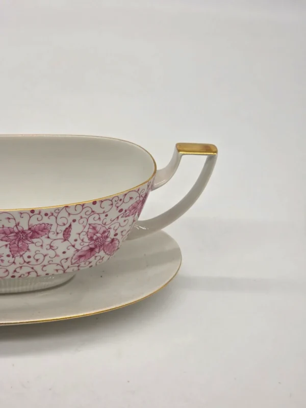 Sosjerka porcelanowa Pirkenhammer Made in Czechoslovakia fioletowe kwiaty