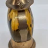 Mosiężna karafka pozytywka Helan Gar miodowe szkło vintage 28 cm